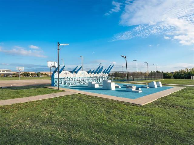 Building Photo - 2310 Hankinson Ln