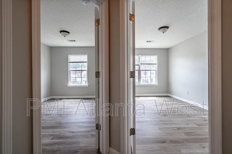 Building Photo - 6785 Mountain Cir