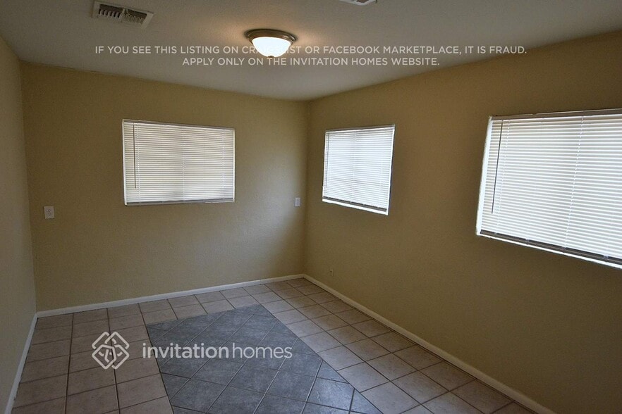 Building Photo - 4126 N Mitchell St