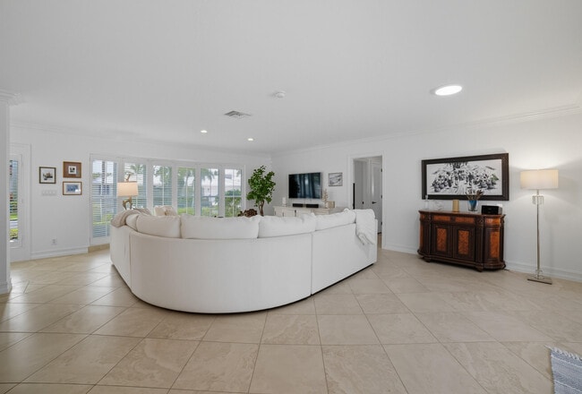 Building Photo - 1050 Gulfstream Way