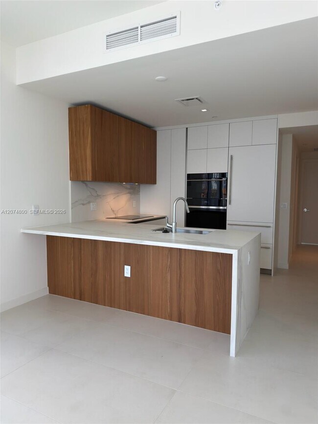 Building Photo - 1400 Biscayne Blvd