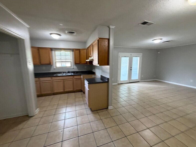 Building Photo - 2780 Birchfield Cove