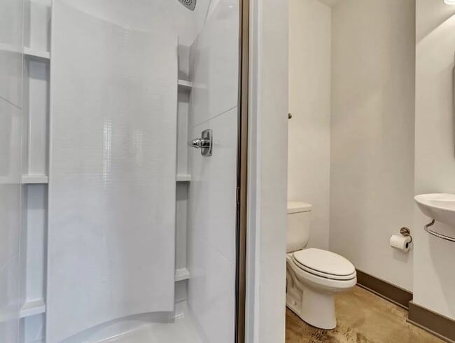 Building Photo - 3BR/3.5BA, Three story Townhome in the Nat...