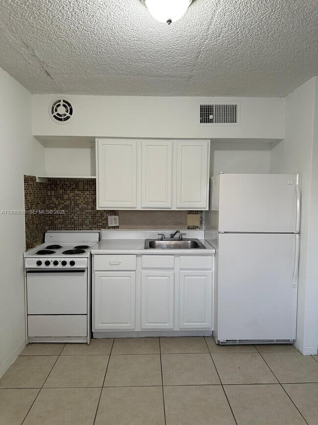 Building Photo - 101 NW 29th Ave