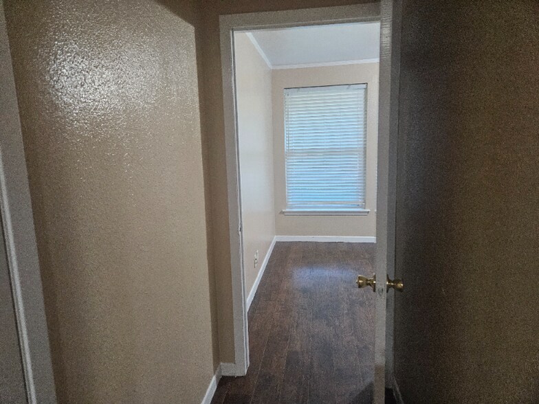 Building Photo - 3711 Stafford St