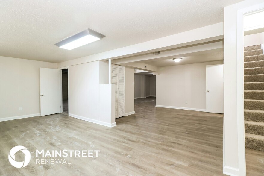 Building Photo - 15533 Ninety-Seventh Ave