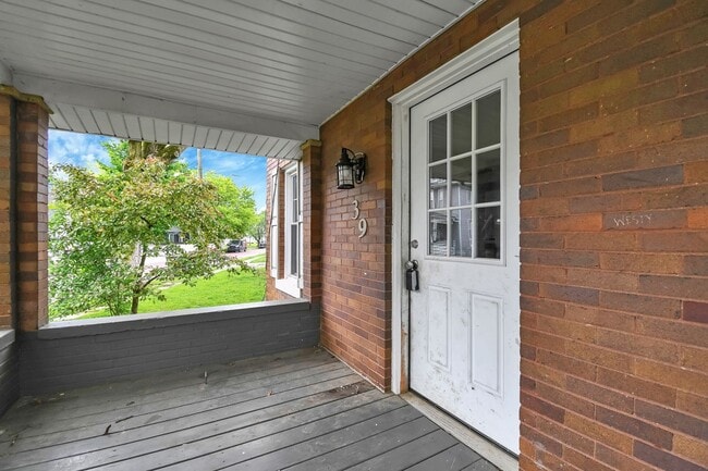 Building Photo - Quant Brick Single Family Rental - Now Available