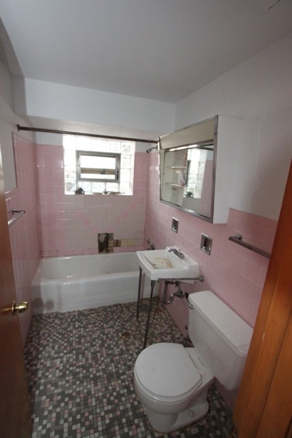  - 6454 N Northwest Hwy