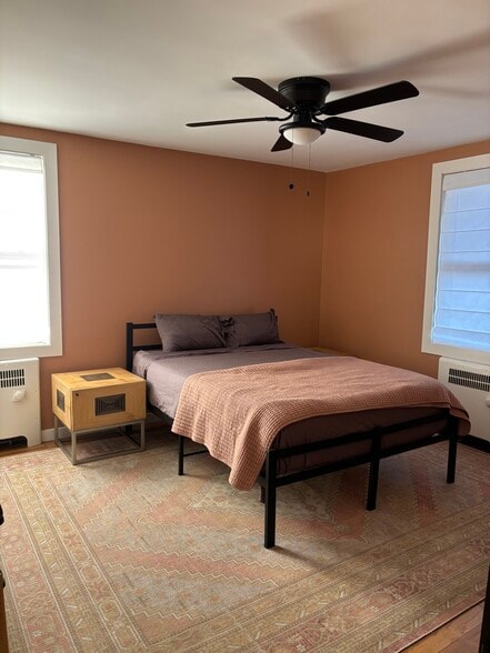 Building Photo - 102 N George Mason Dr