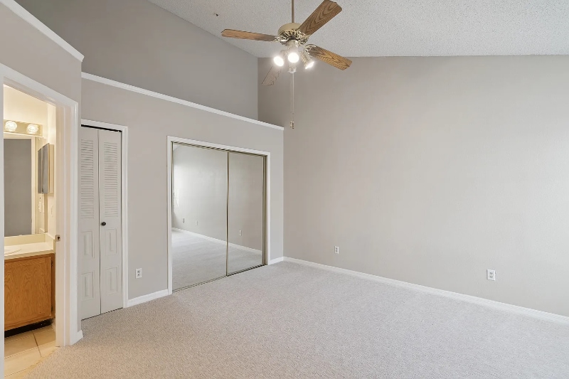 Building Photo - 682 Youngstown Pkwy