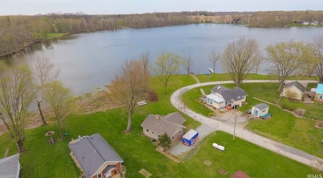 Building Photo - 11 Ems R4C Ln