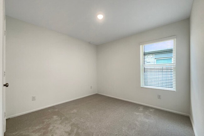 Building Photo - 16418 Monte Sinai Dr