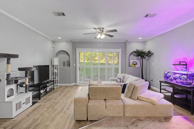 Building Photo - 234 Pelican Pl