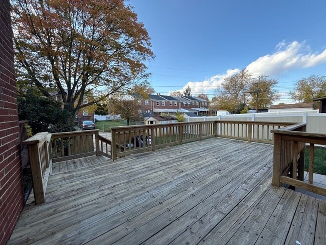 Building Photo - Beautiful 3 Bedroom 2 Bath House In Parkville