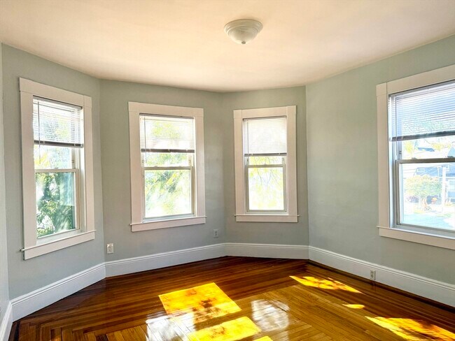 Building Photo - 19-21-21 Dearborn Ave