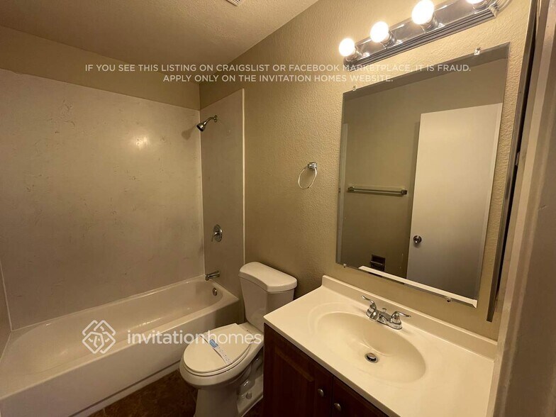 Building Photo - 3442 Chandler Cir