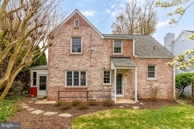 Building Photo - 4809 Wellington Dr