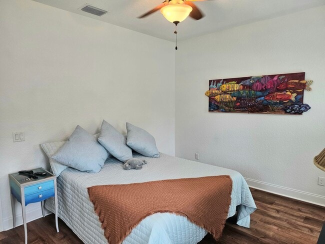 Building Photo - Tranquil Porch Retreat