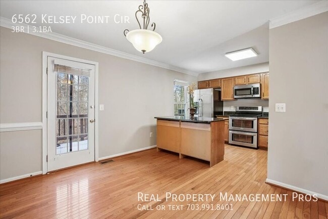 Building Photo - 6562 Kelsey Point Cir