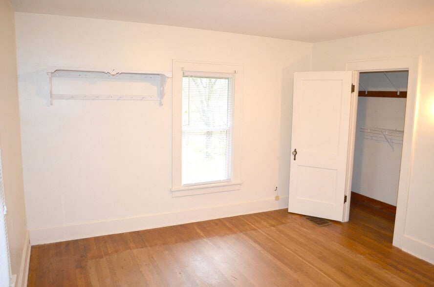 Building Photo - 3690 Enlow Rd