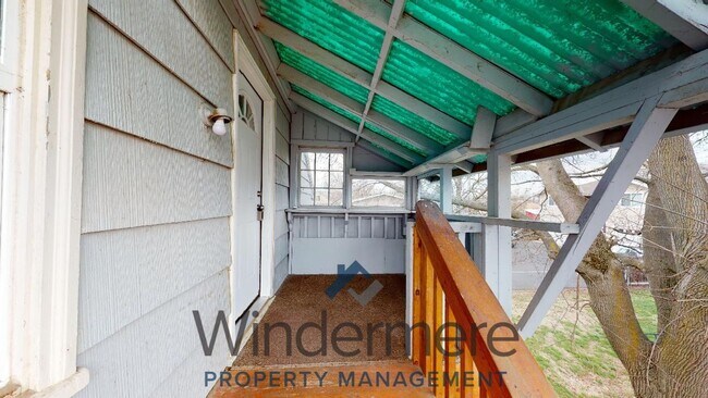 Building Photo - Birch904