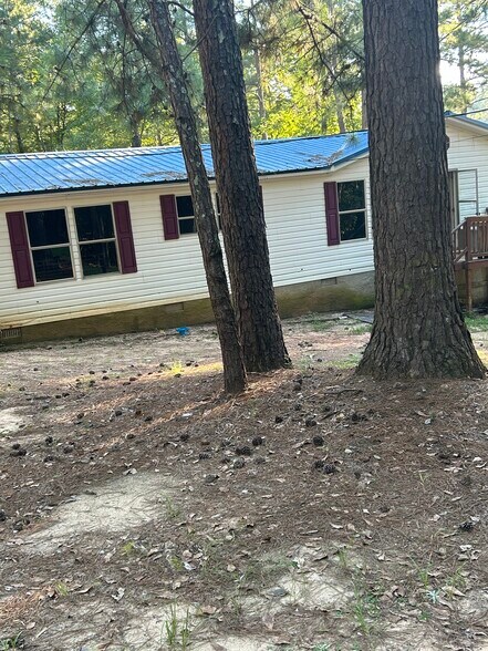 Building Photo - 358 Skinner Rd