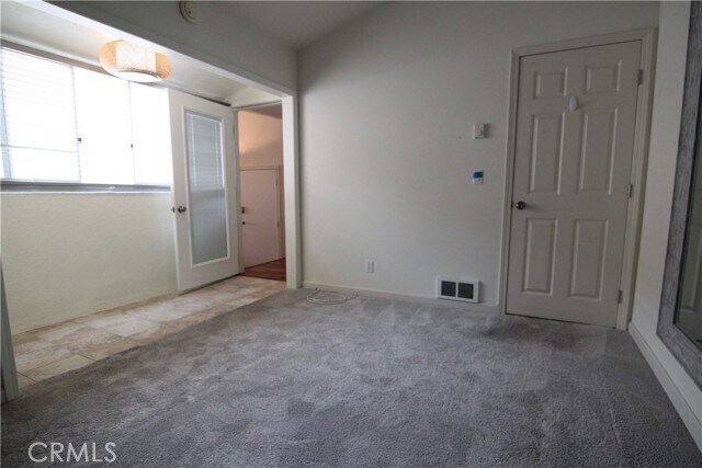Building Photo - 4637 Park Dr