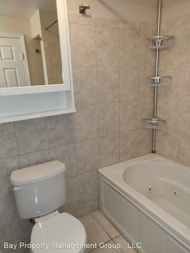 Building Photo - 2 br, 2.5 bath House - 1102 Washington Blvd