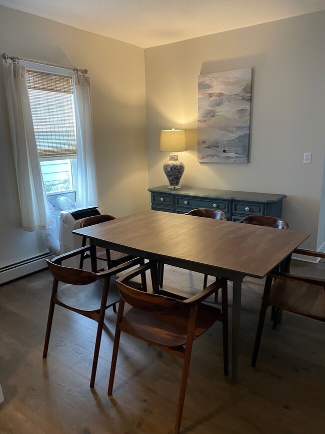 Building Photo - 110 5th Ave