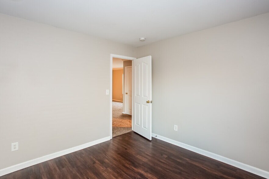 Building Photo - 7035 Winding Cedar Tr