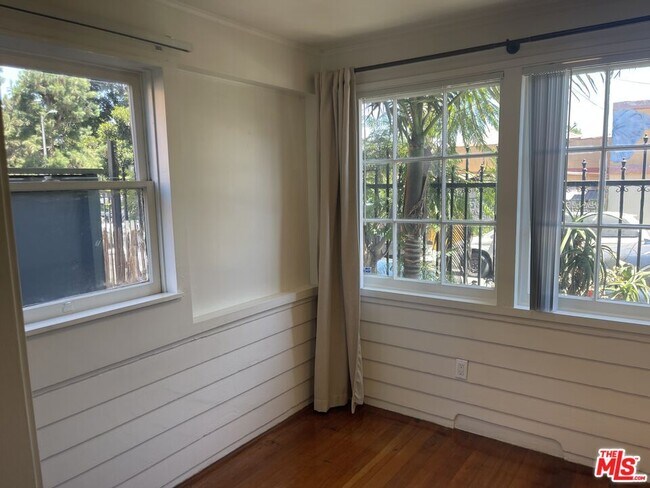 Building Photo - 1307 Innes Pl