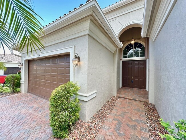 Building Photo - 7404 NW 114th Terrace