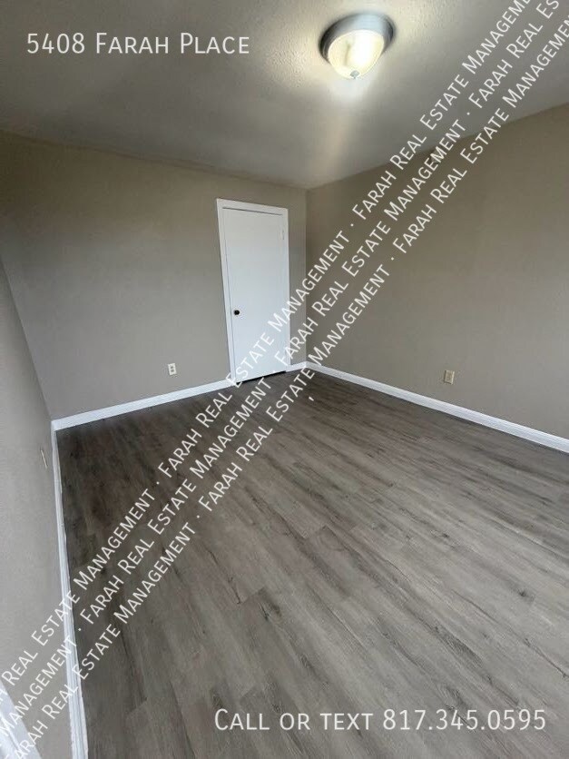 Building Photo - 5408 Farah Pl