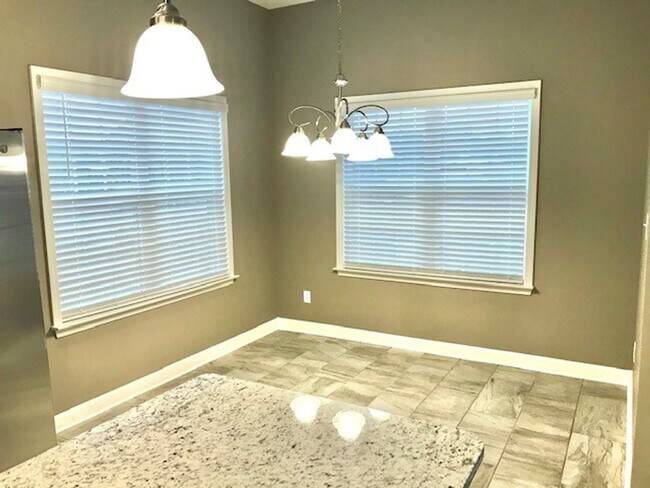 Building Photo - ShinaultCove4067