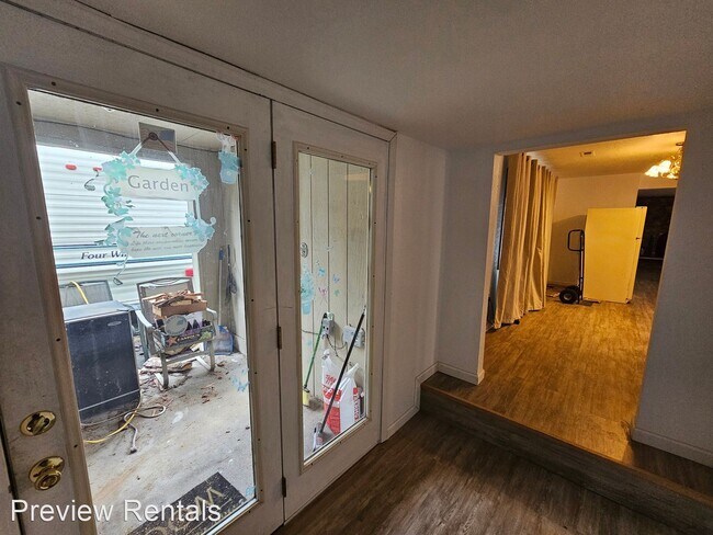 Building Photo - 3 br, 2 bath House - 8971 West Pressentine...