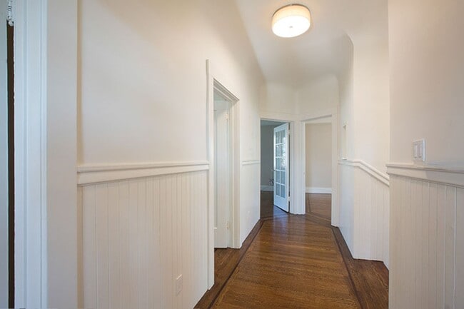 Building Photo - OPEN HOUSE: Sunday (9/28) 12:30pm-1:00pm B...
