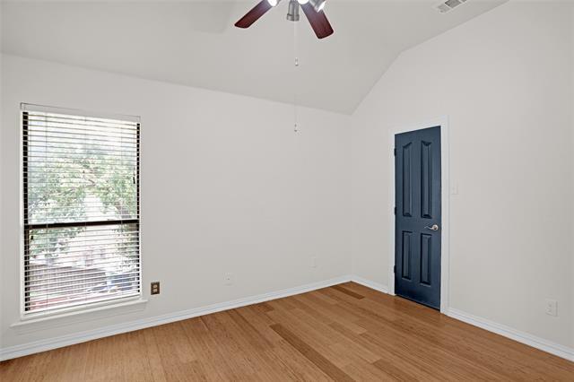 Building Photo - 3404 High Vista Dr