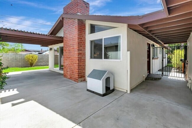 Building Photo - 1522 Robin Rd