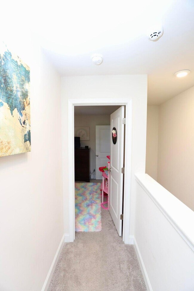 Building Photo - 835 Curlew Cir