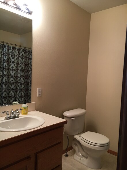 Building Photo - 7364 Courcelles Pkwy