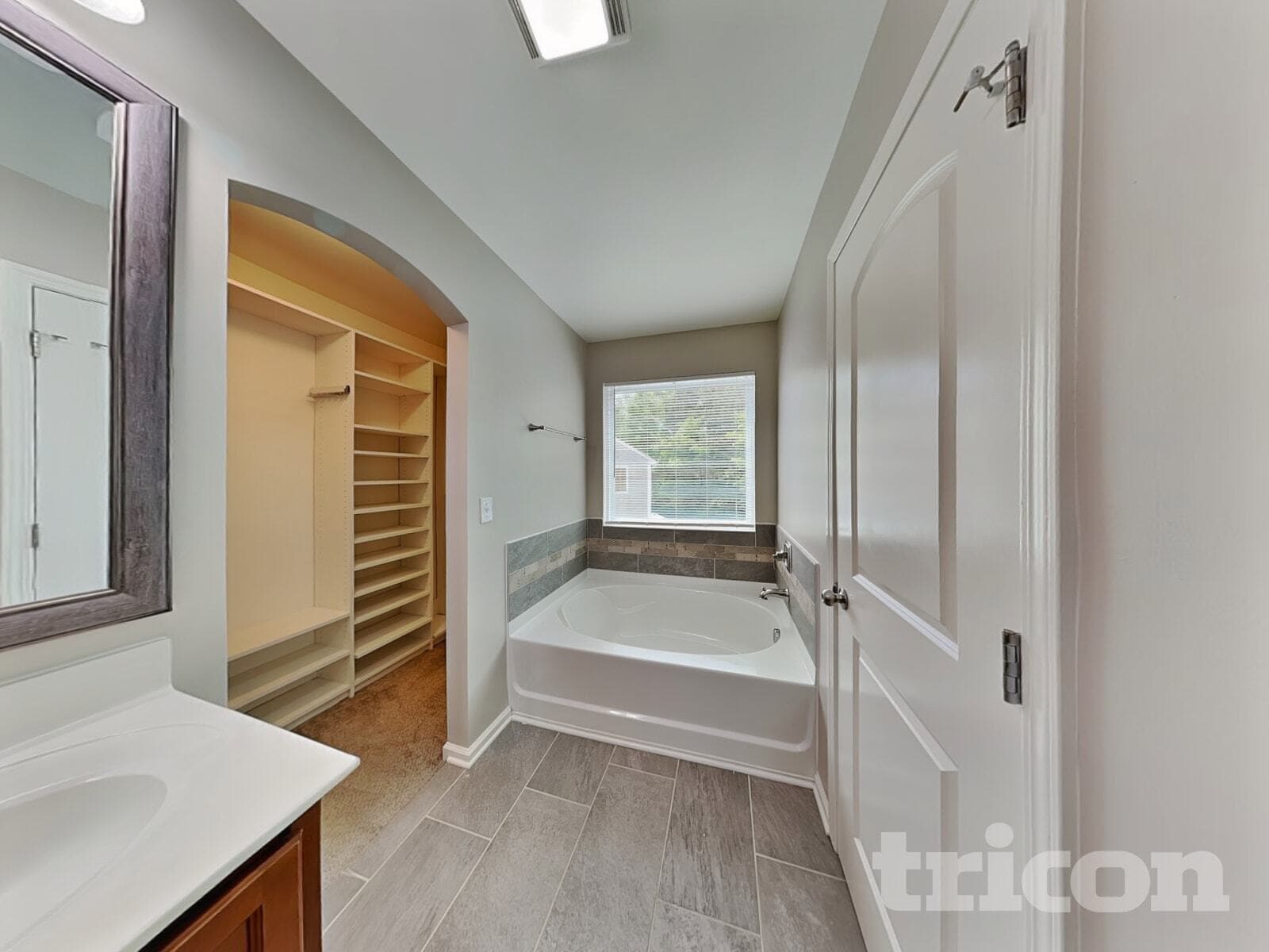 Building Photo - 1512 Cherry Park Dr