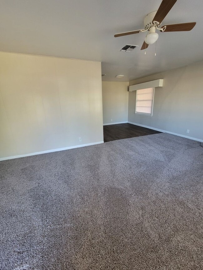 Building Photo - 3 Bedroom 1 Bath Home