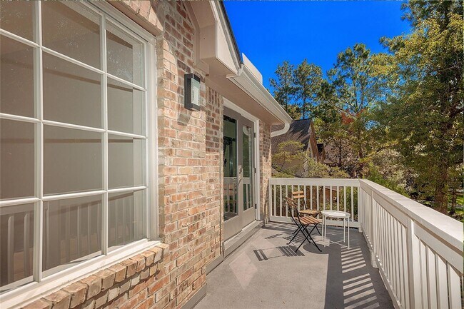 Building Photo - 251 N Maple Glade Cir