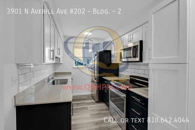 Building Photo - 3901 N Averill Ave