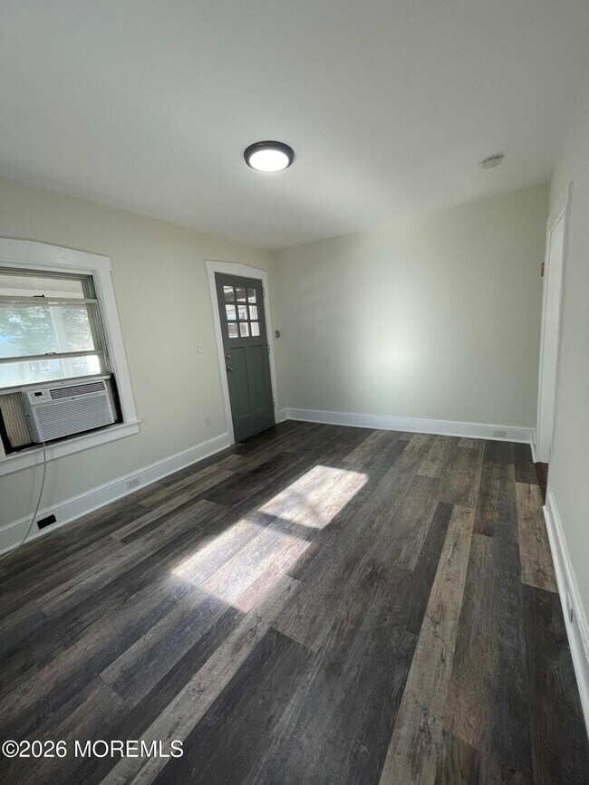 Building Photo - 37 E Gloucester Pike