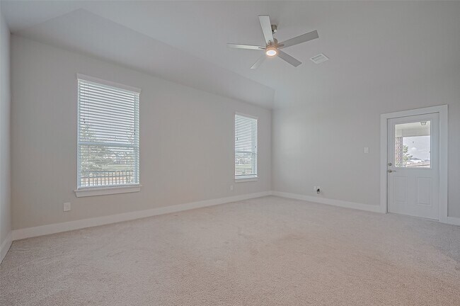 Building Photo - 1656 Daylight Lk Dr