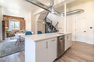 Building Photo - 340 Bird Ave