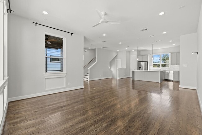 Building Photo - Modern Three-Story Home in Timbergrove Yards