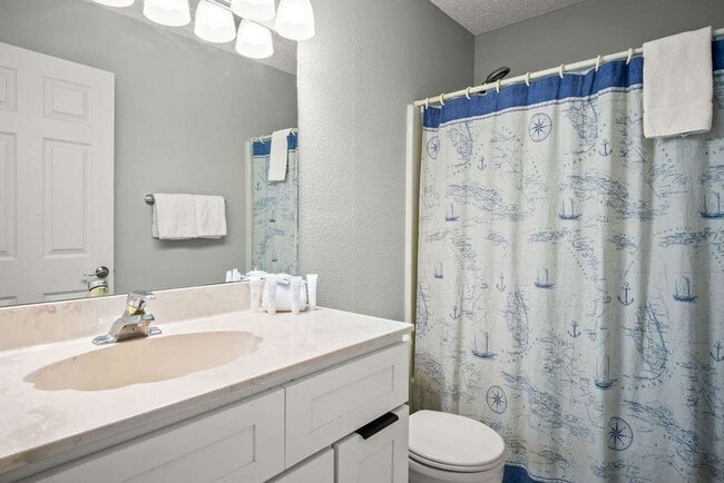 Building Photo - 15406 Gun Cay Ct