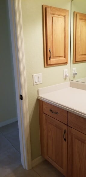 guest bathroom - 800 San Lino Cir